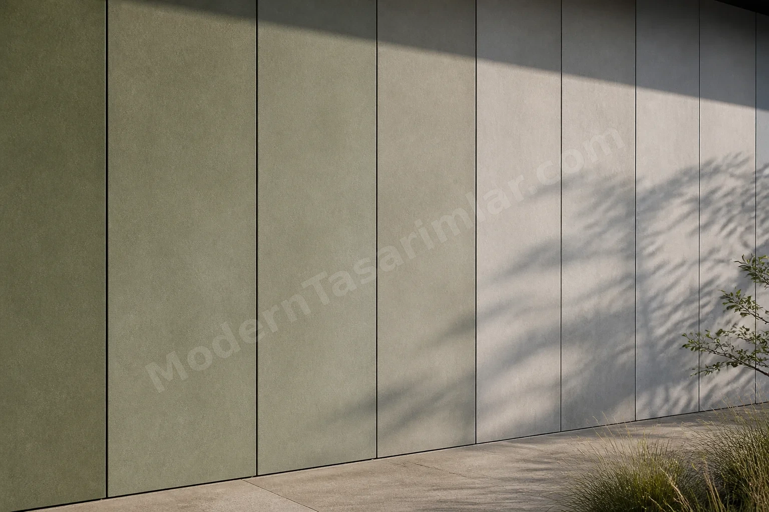 Moss-yeşilden çakıl grisine porselen panel geçişi