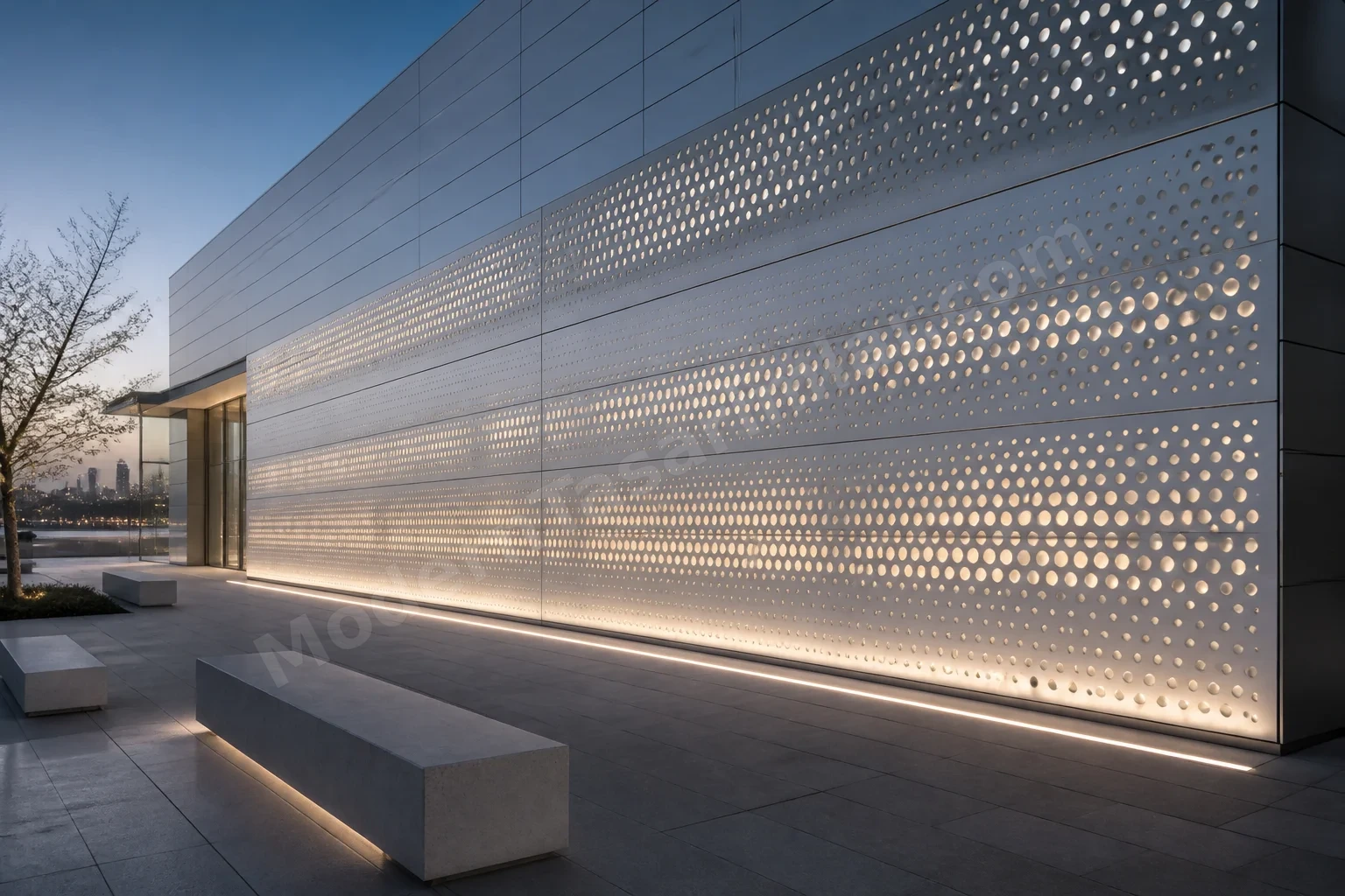 Perforasyonlu anotlanmış metal panel ve akşam aydınlatması etkisi