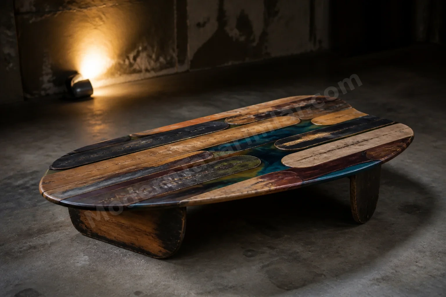 Skateboard parçalarından asimetrik sehpa